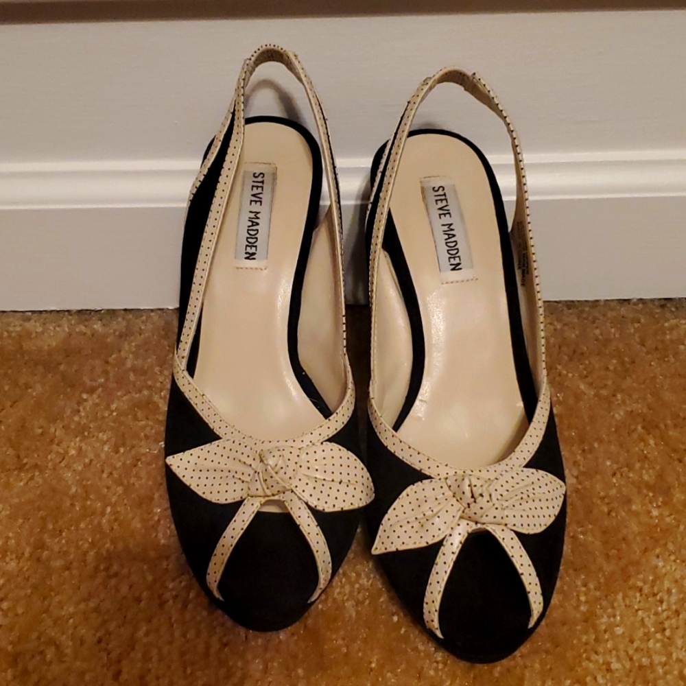 Adorable Steve Madden peep toe heels